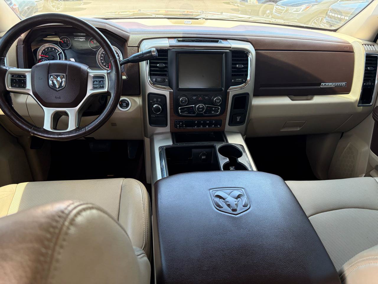 Used 2015 RAM 2500 Laramie AWD/4WD image 18
