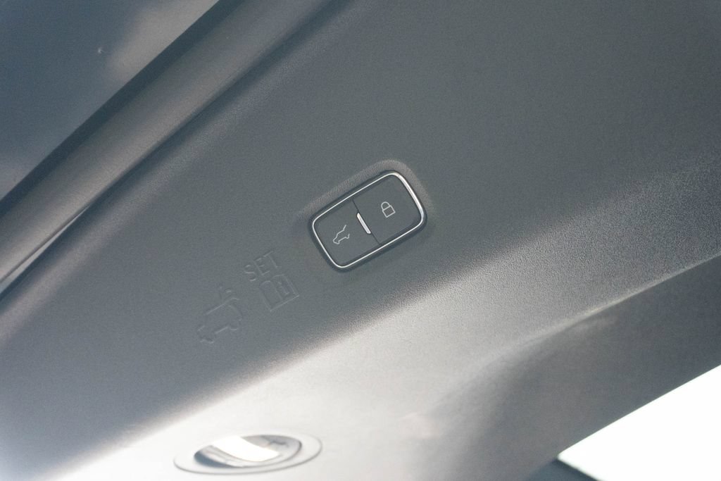 Used 2025 Ford Expedition Active RWD image 14