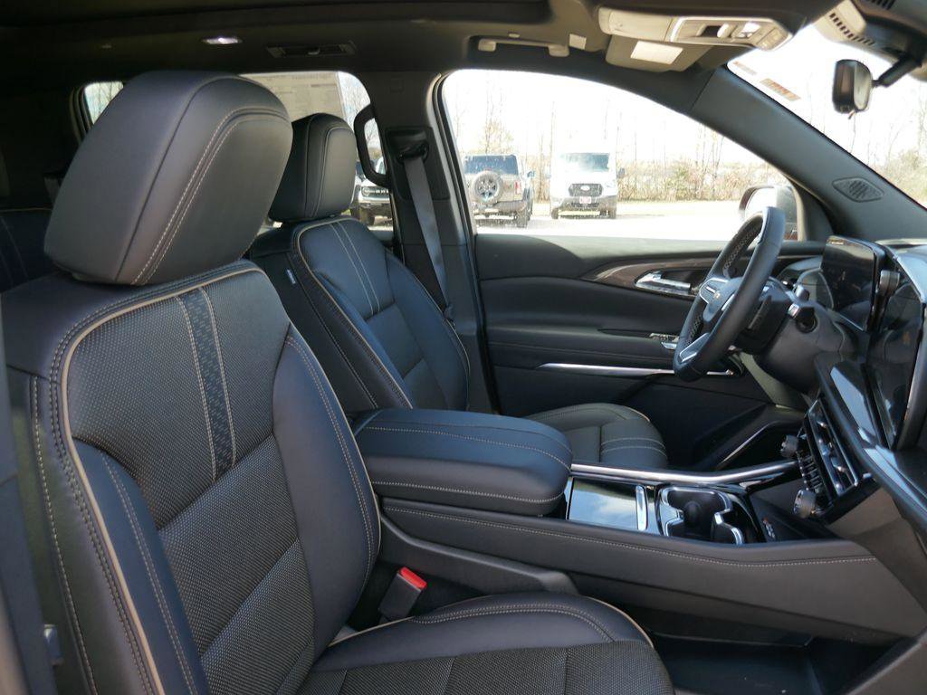 New 2026 Chevrolet Traverse High Country w/ LPO, Floor Liner Package image 9