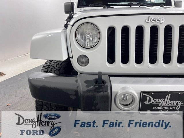 Used 2014 Jeep Wrangler Unlimited Sahara w/ Dual Top Group image 9