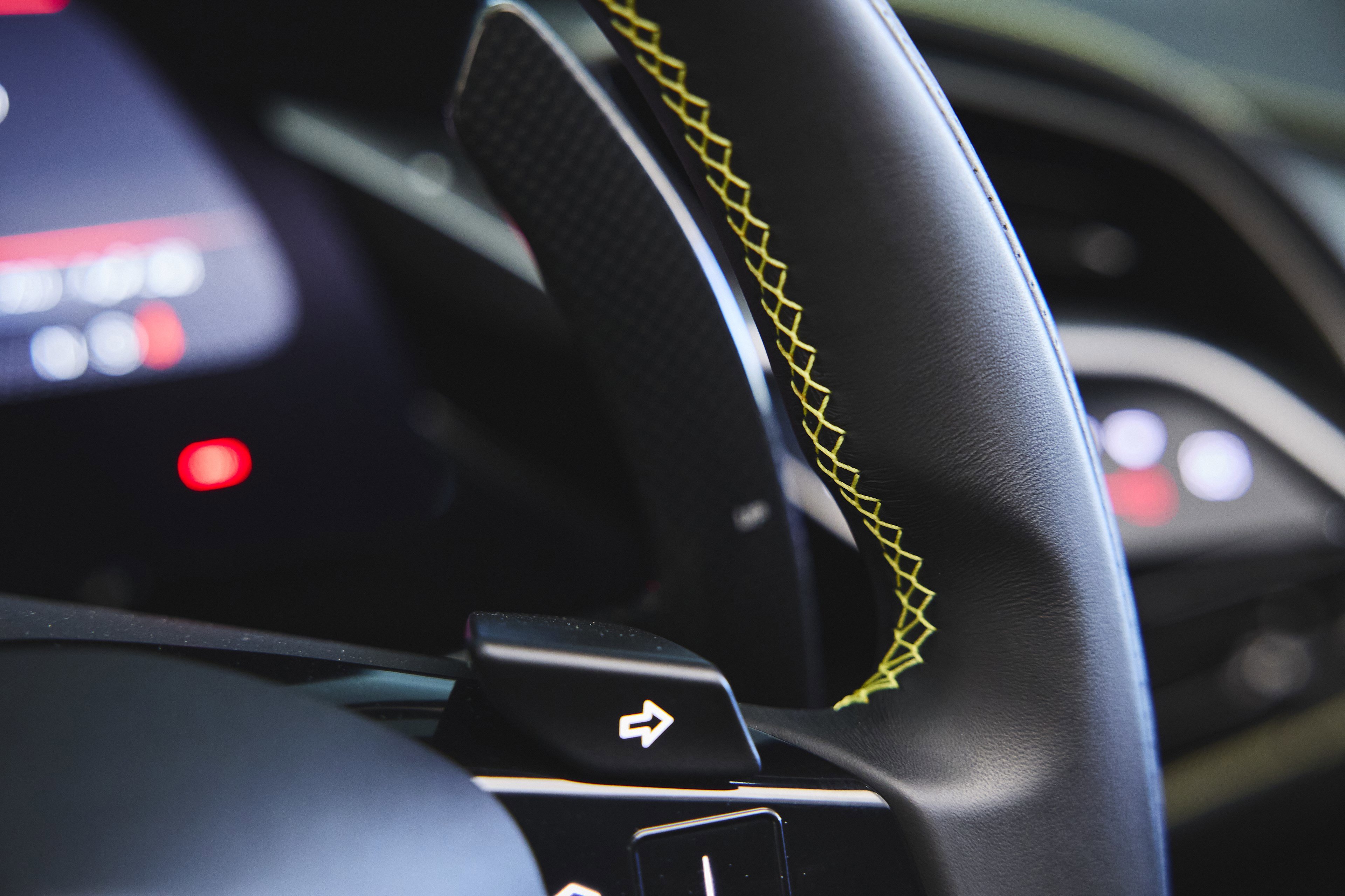 Used 2024 Ferrari SF90 Spider image 20