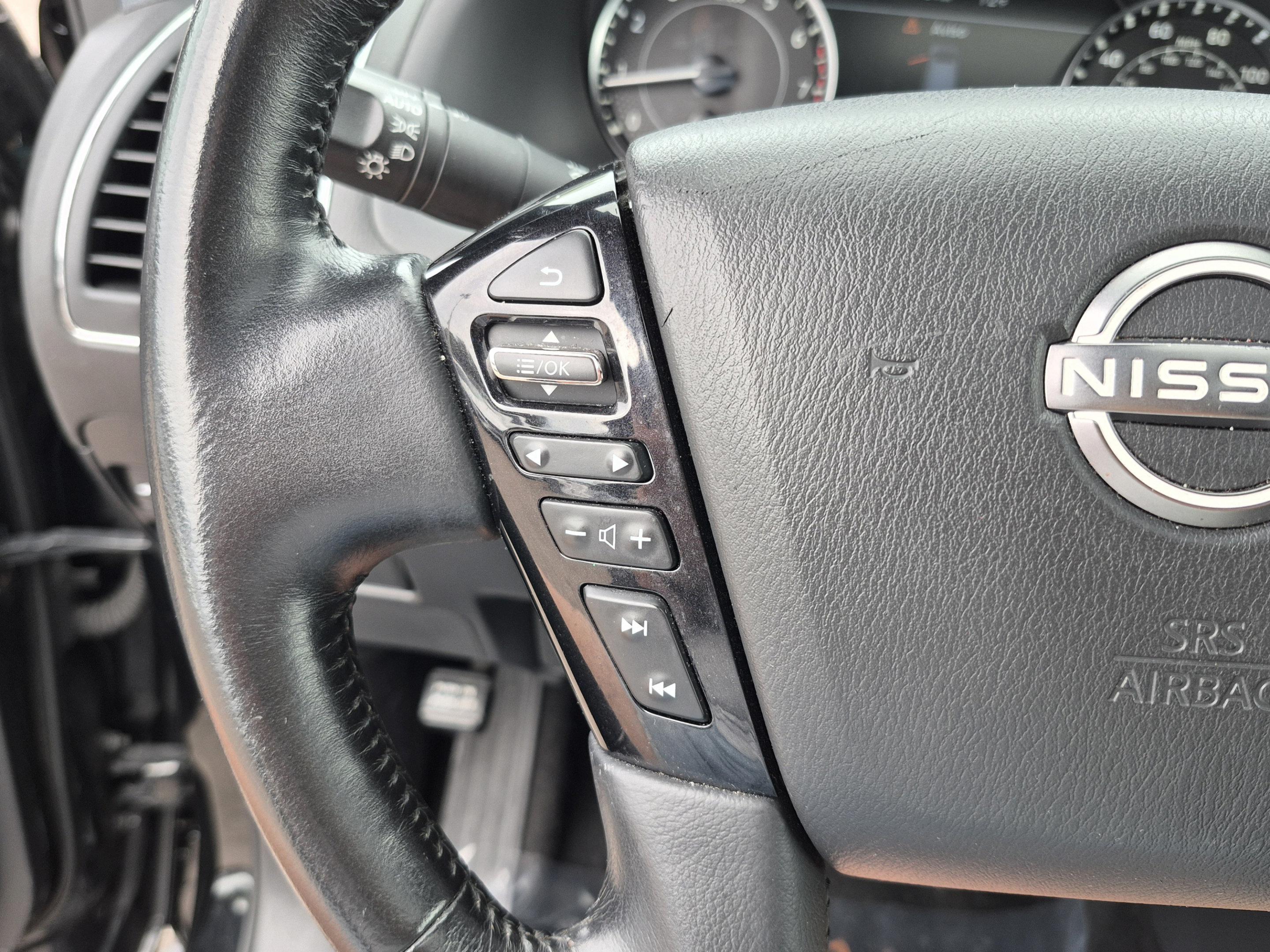 Certified 2023 Nissan Armada SL w/ Midnight Edition Package RWD image 33