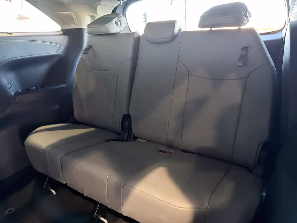 New 2026 Toyota Sienna XLE FWD image 31