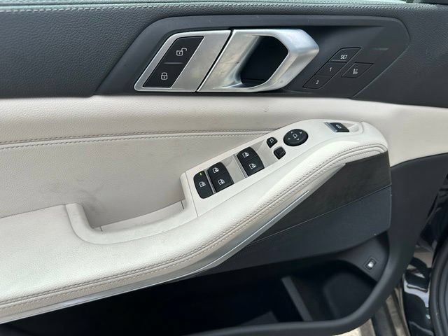 Used 2022 BMW X5 xDrive45e w/ M Sport Package AWD/4WD image 20