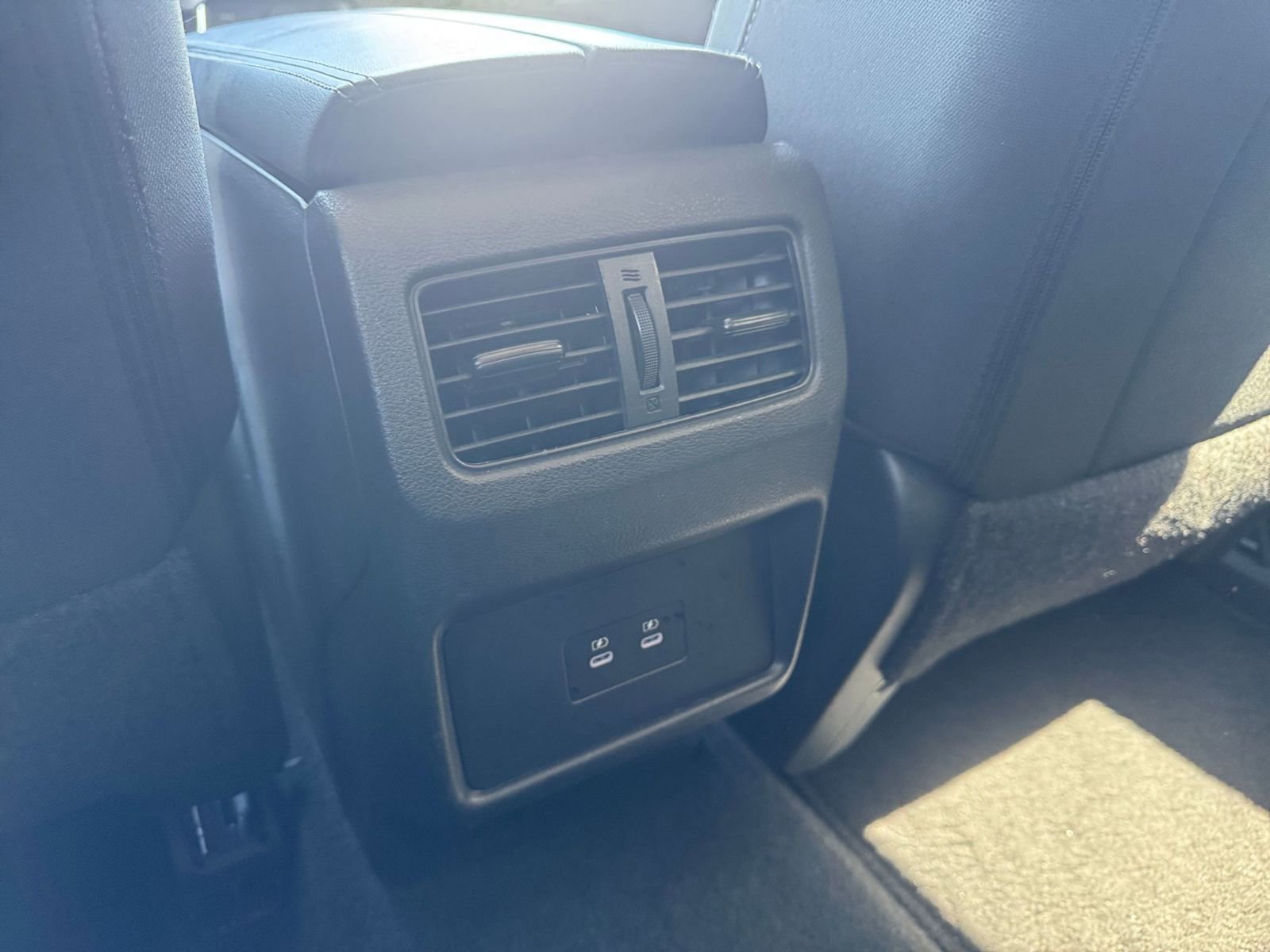 Used 2025 Nissan Rogue SV FWD image 24