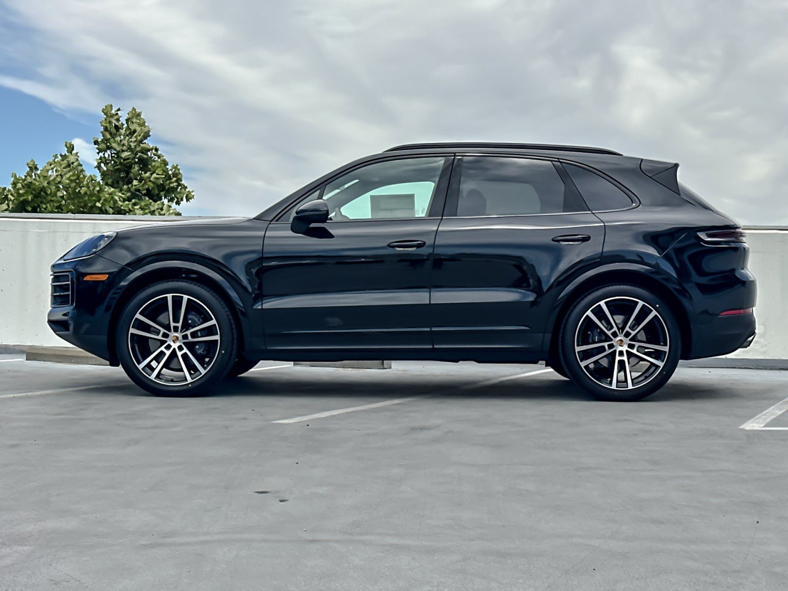 New 2026 Porsche Cayenne AWD/4WD image 2