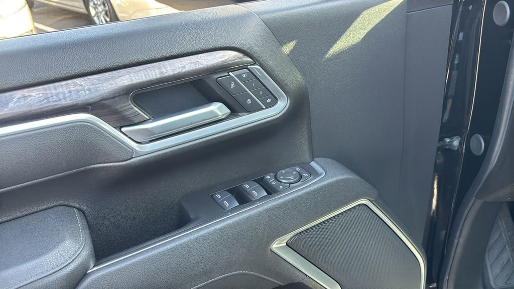 Used 2025 Chevrolet Silverado 3500 LTZ image 14