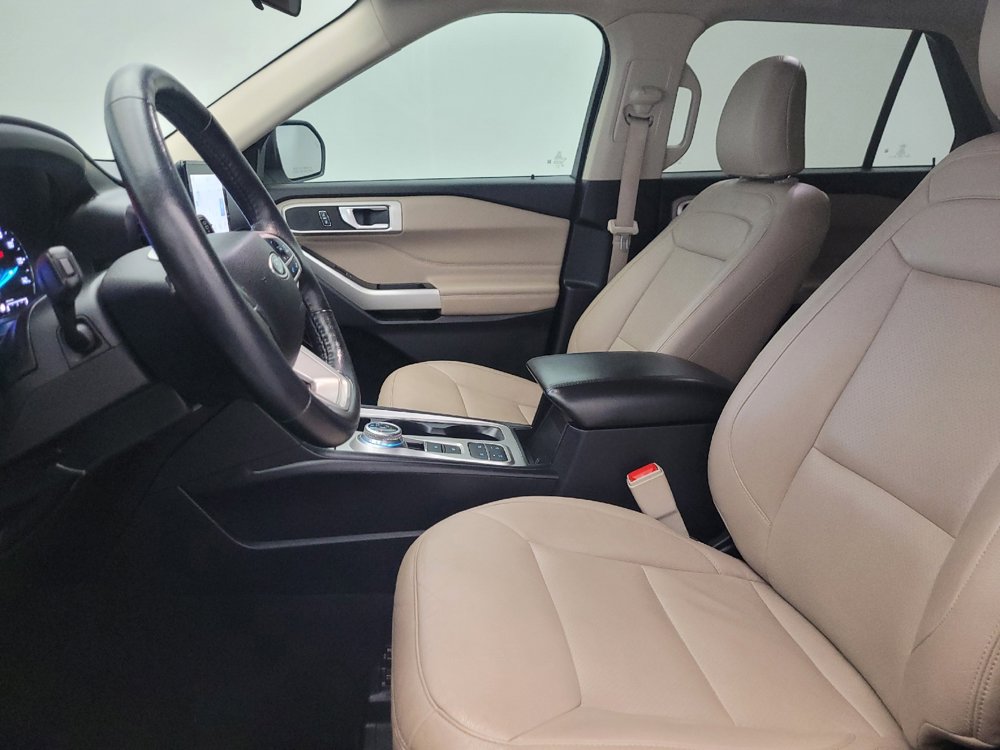 Used 2021 Ford Explorer XLT RWD image 17