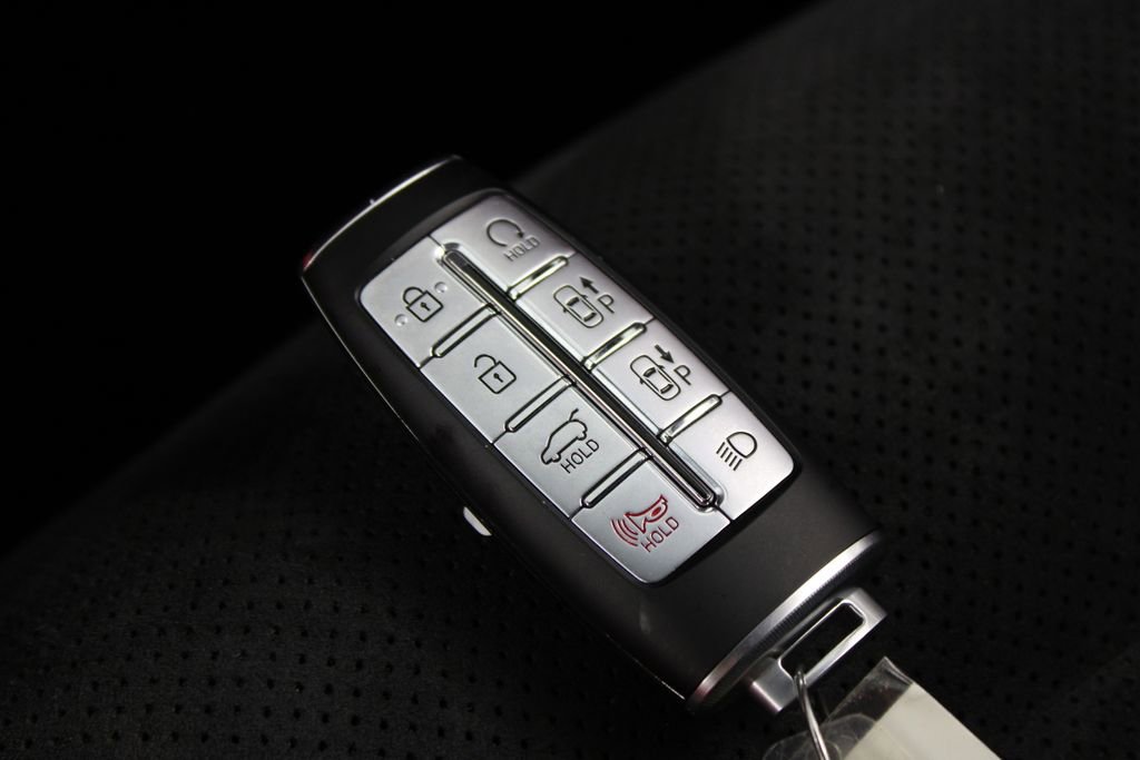 Used 2022 Genesis GV70 3.5T Sport w/ Sport Prestige Package image 32