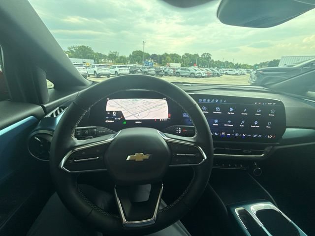 Used 2024 Chevrolet Equinox EV LT AWD/4WD image 16