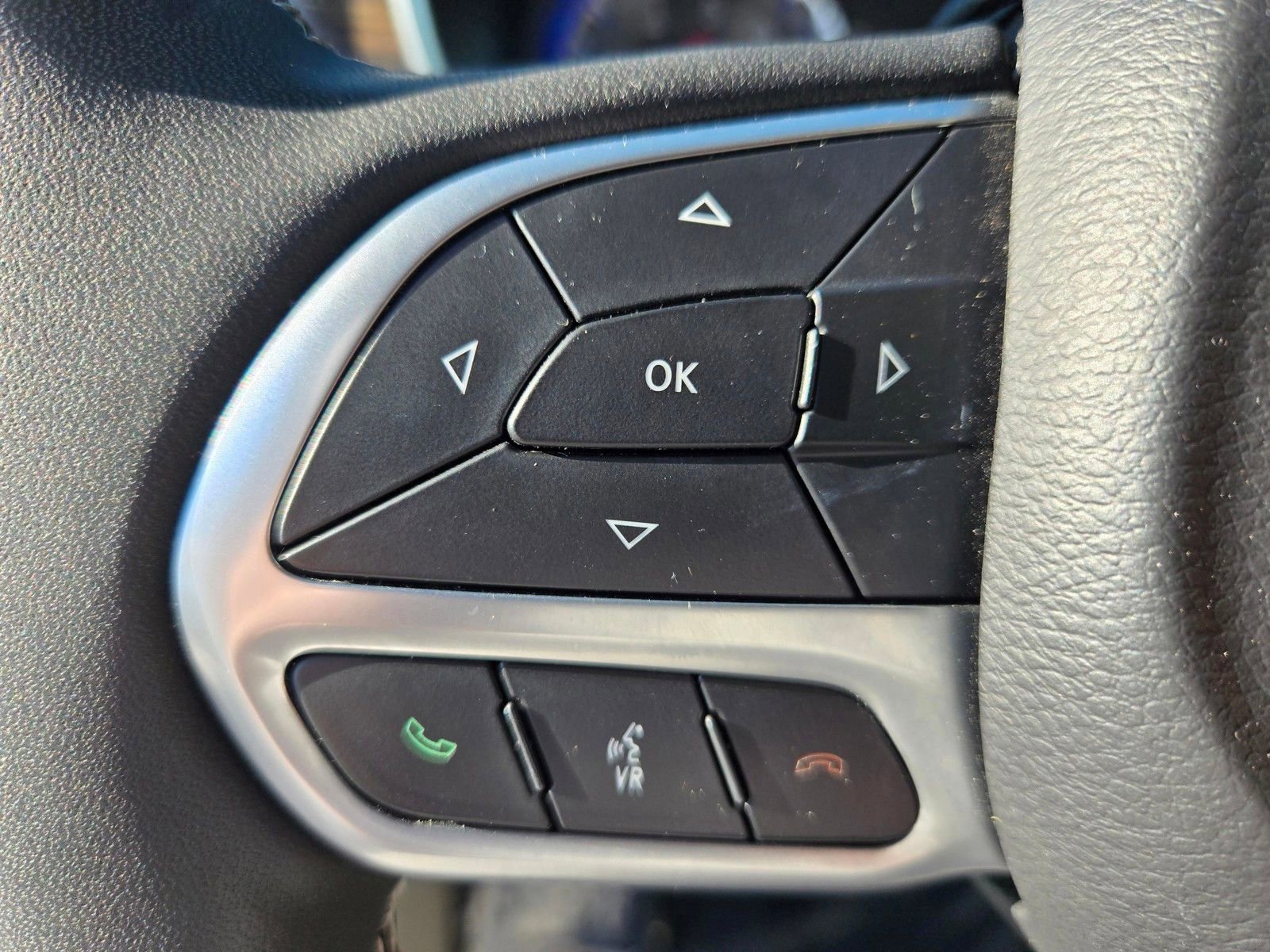 Used 2024 Chrysler Pacifica Limited image 19