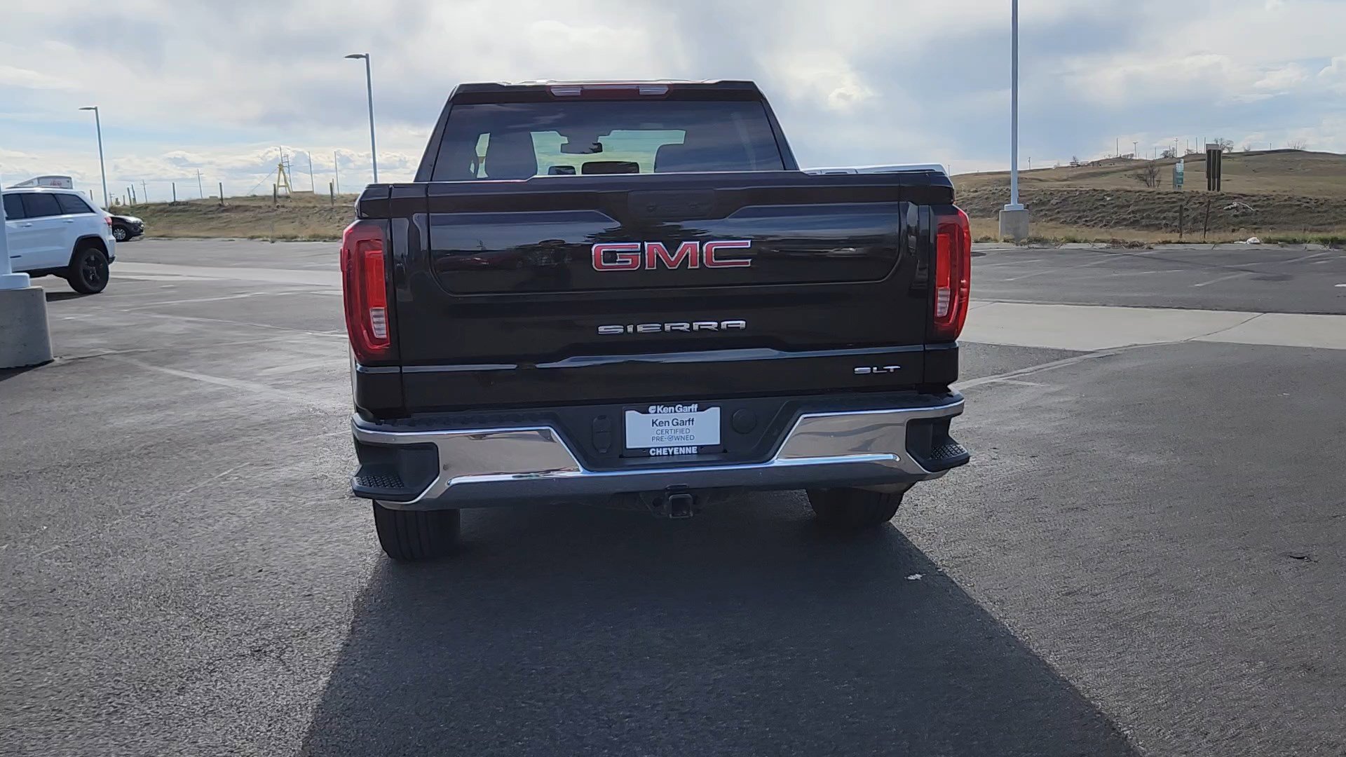 Used 2025 GMC Sierra 1500 SLT image 3