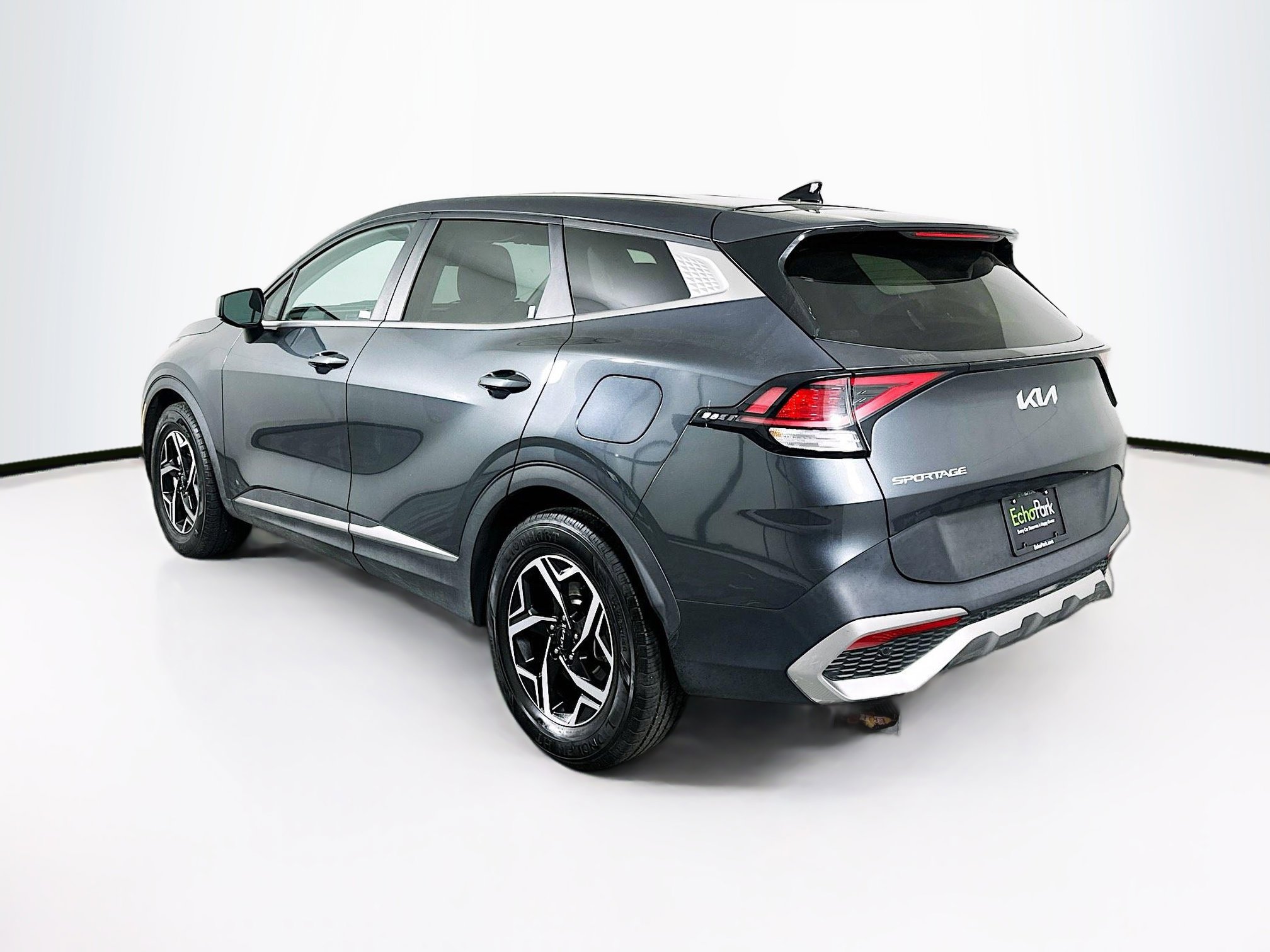 Used 2023 Kia Sportage LX image 5