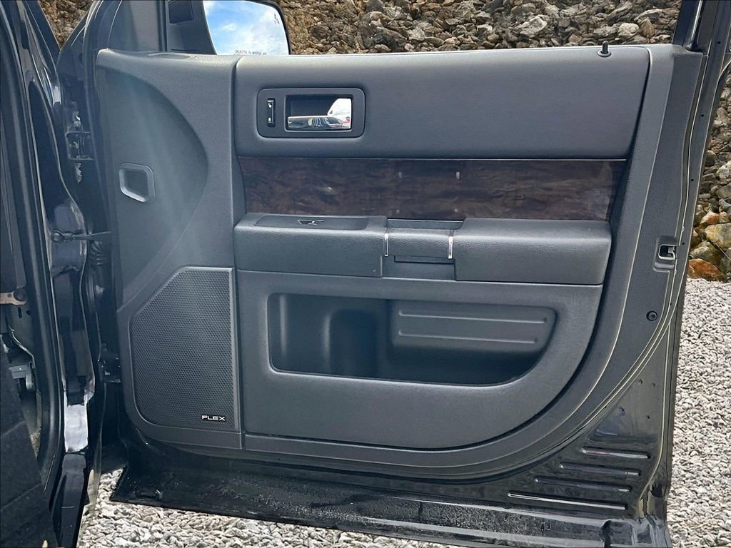Used 2019 Ford Flex Limited image 18