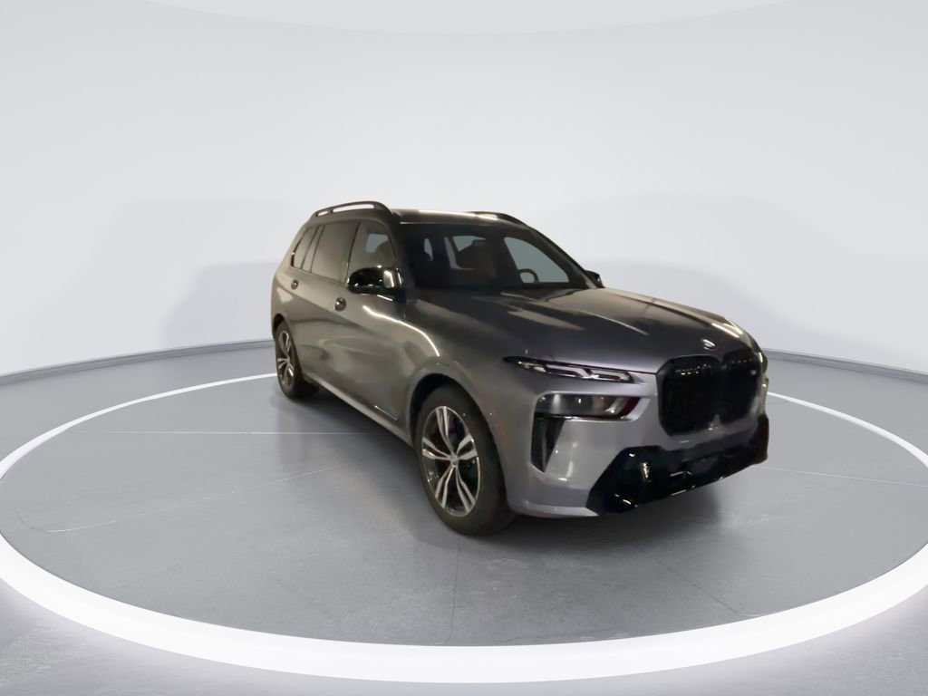 New 2026 BMW X7 M60i image 2