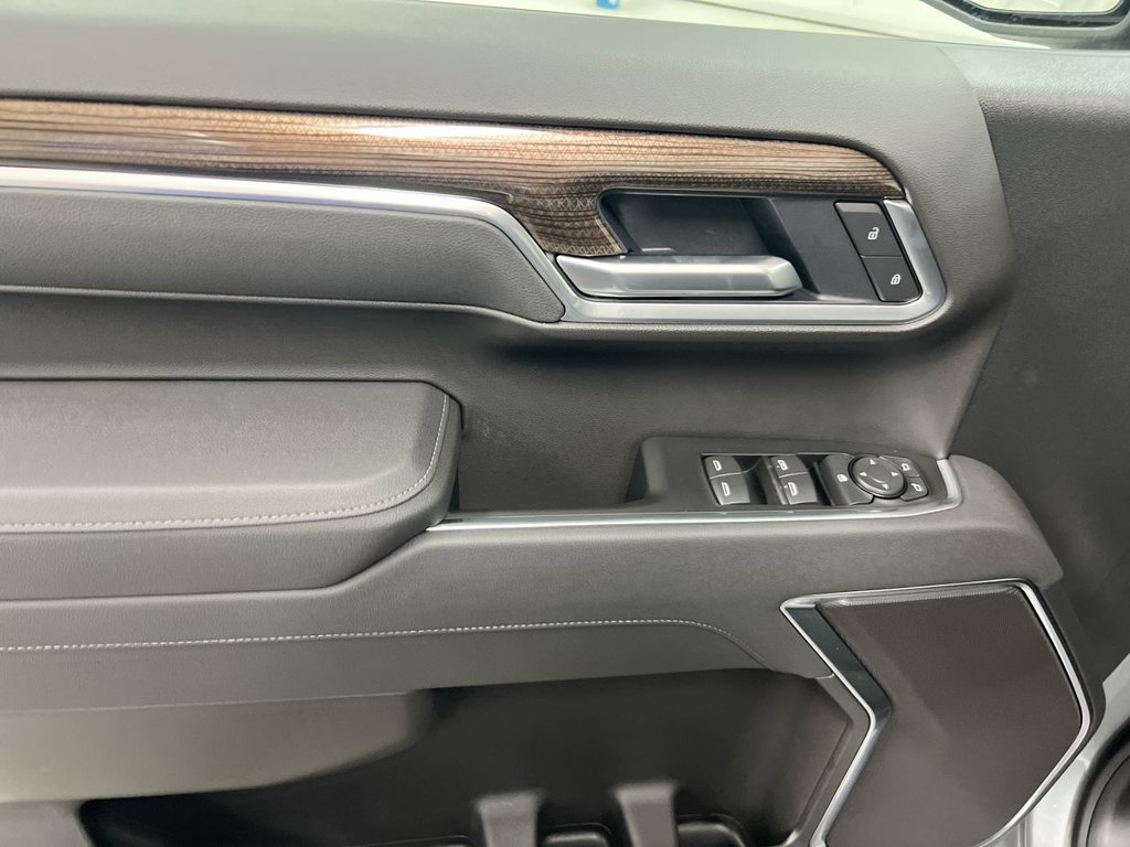 New 2026 Chevrolet Silverado 1500 LT w/ Z71 Off-Road Package AWD/4WD image 21