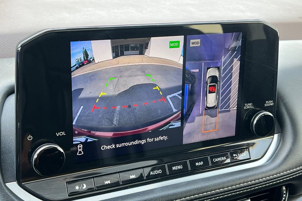 Used 2023 Nissan Rogue SL w/ SL Premium Package image 25