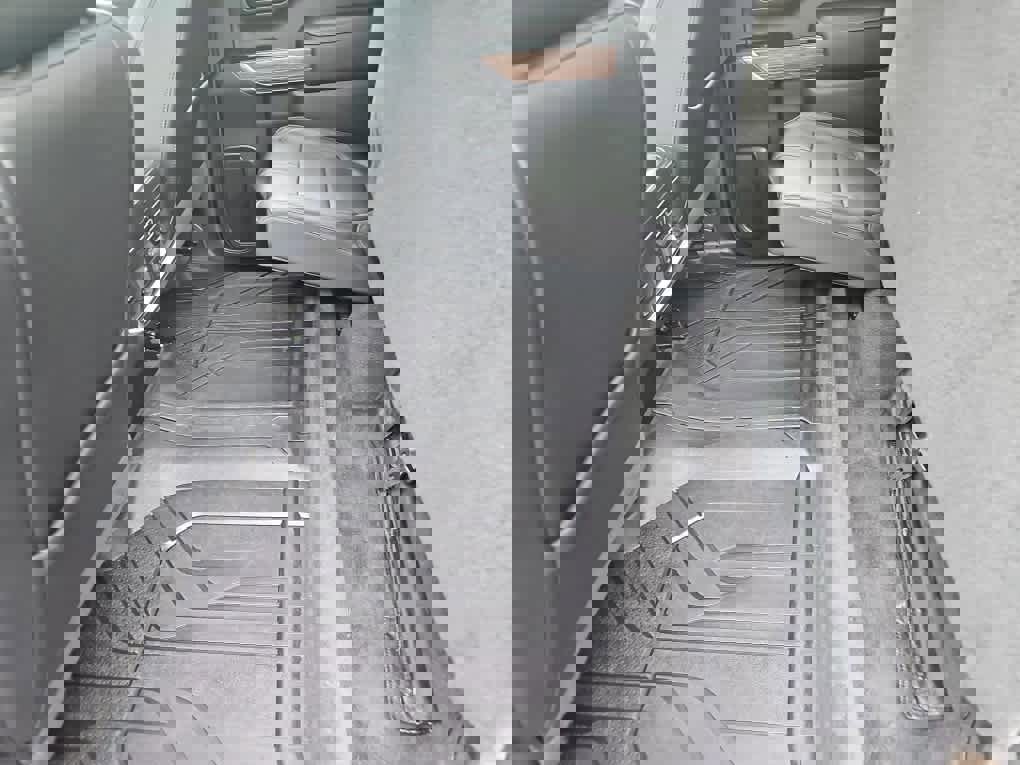 Used 2019 Chevrolet Silverado 1500 High Country w/ Technology Package image 34