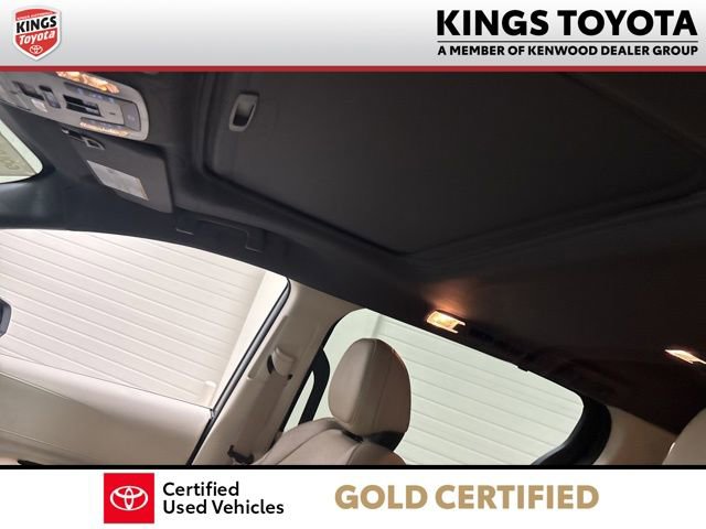 Certified 2023 Toyota Sienna Limited AWD/4WD image 20