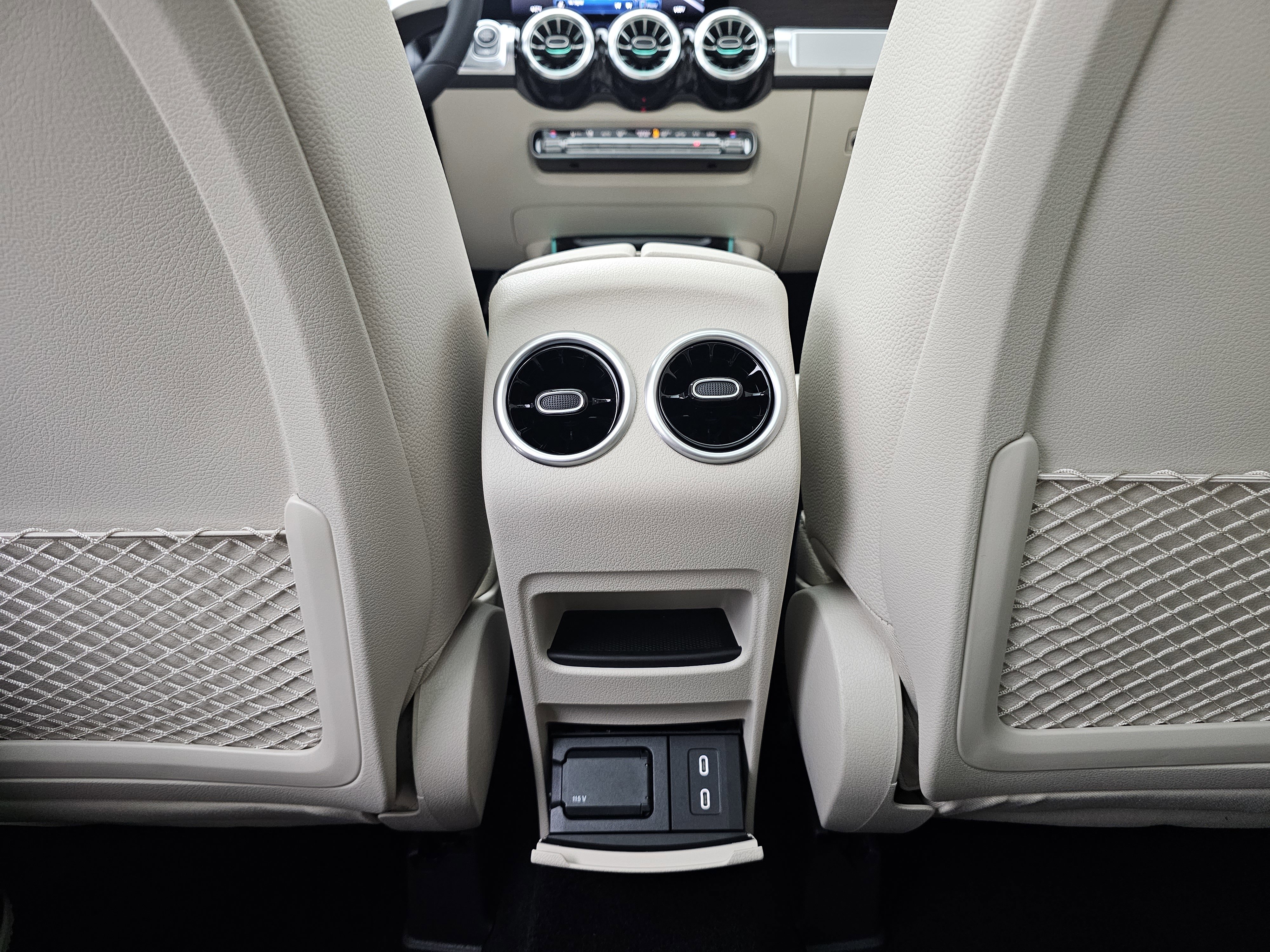 New 2026 Mercedes-Benz GLB 250 4MATIC image 31