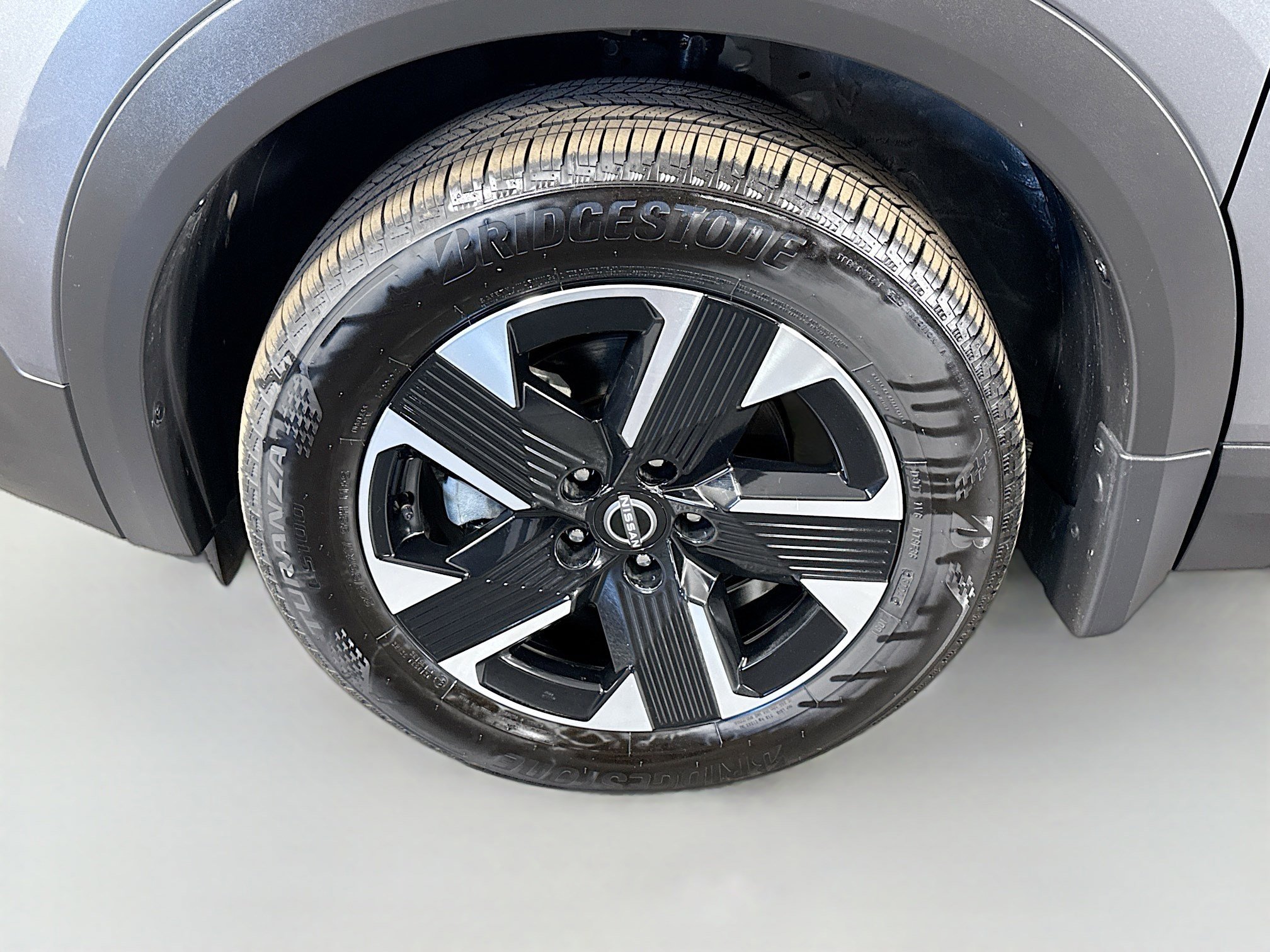 Used 2025 Nissan Kicks SR w/ Interior Electronics Package image 38