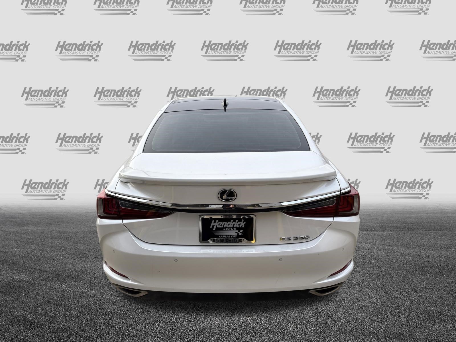 Used 2024 Lexus ES 350 350 Luxury w/ Accessory Package (Z1) image 9