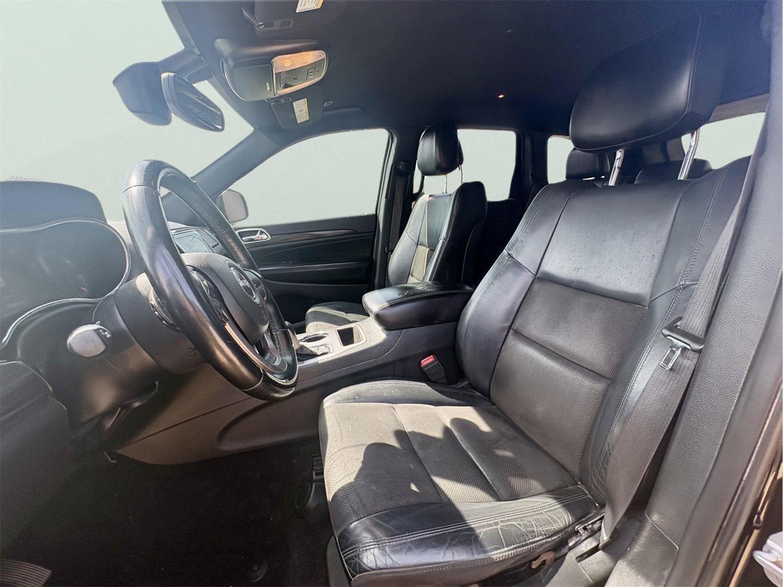 Used 2019 Jeep Grand Cherokee Altitude RWD image 13