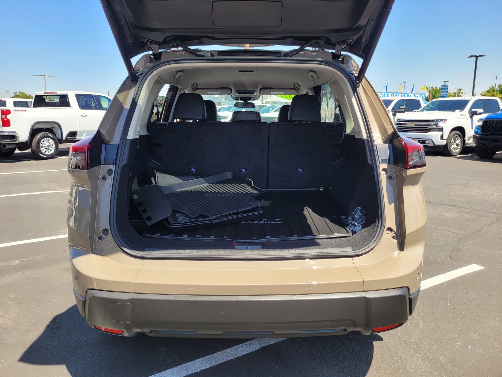 Used 2025 Nissan Rogue SV AWD/4WD image 27