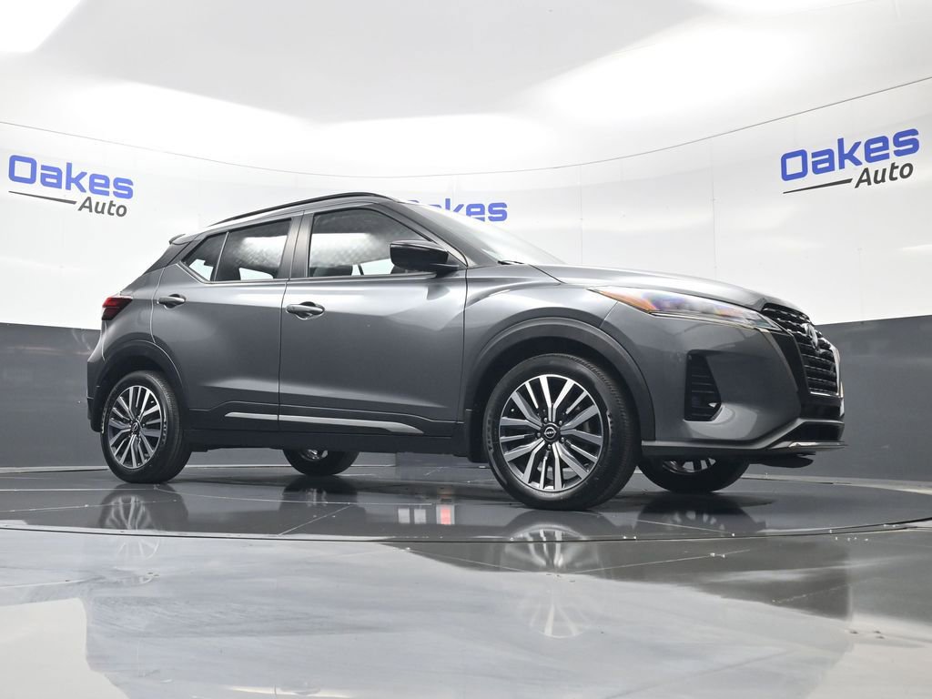 Used 2023 Nissan Kicks SR w/ SR Premium Package image 36