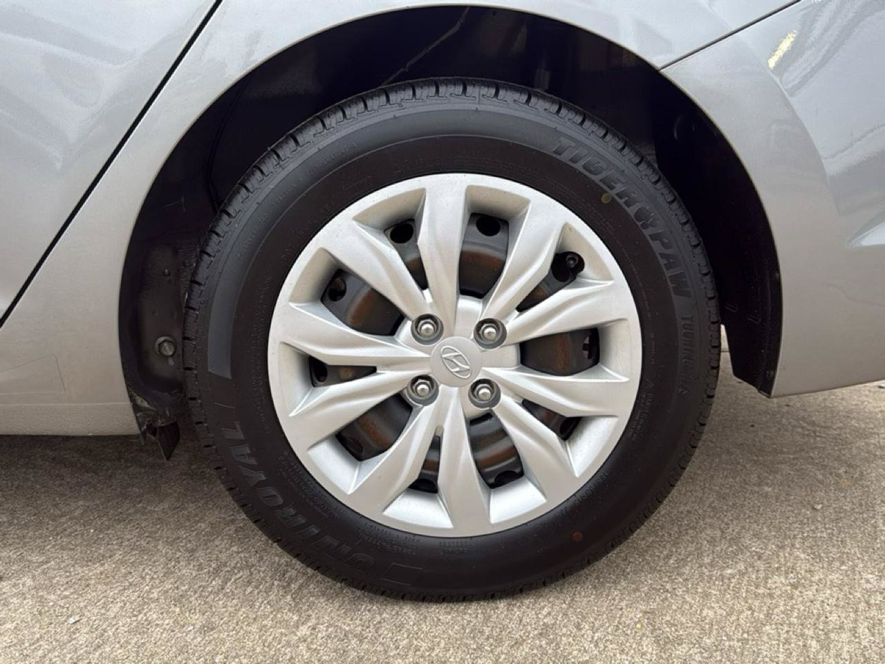 Used 2021 Hyundai Accent SE FWD image 9
