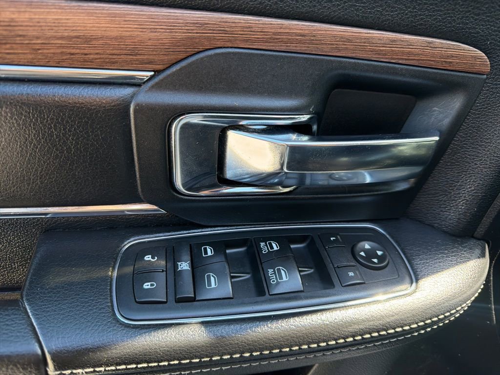 Used 2017 RAM 1500 Laramie image 13