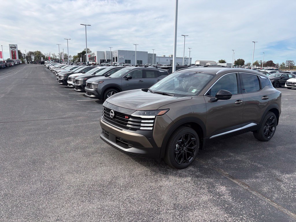 New 2027 Nissan Kicks SR FWD image 8