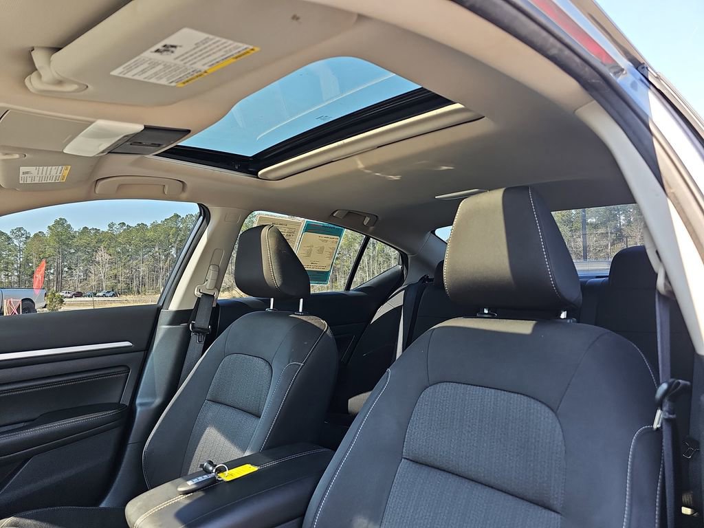 Used 2022 Nissan Altima 2.5 SV w/ SV Premium Package image 33