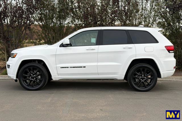 Used 2022 Jeep Grand Cherokee Laredo X AWD/4WD image 7