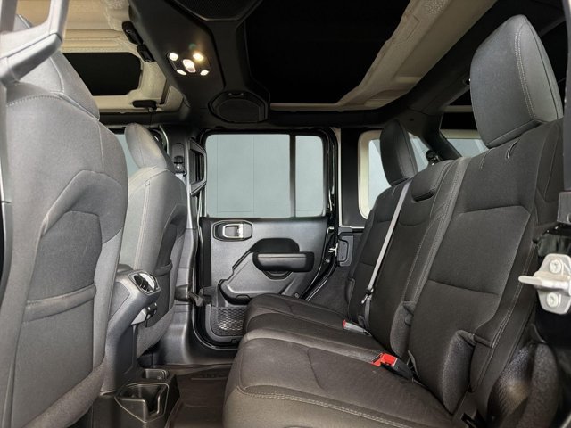Used 2022 Jeep Wrangler Unlimited Sport AWD/4WD image 11