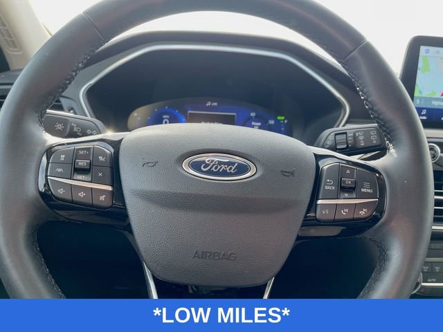 Used 2022 Ford Escape Titanium w/ Class II Trailer Tow Package image 12