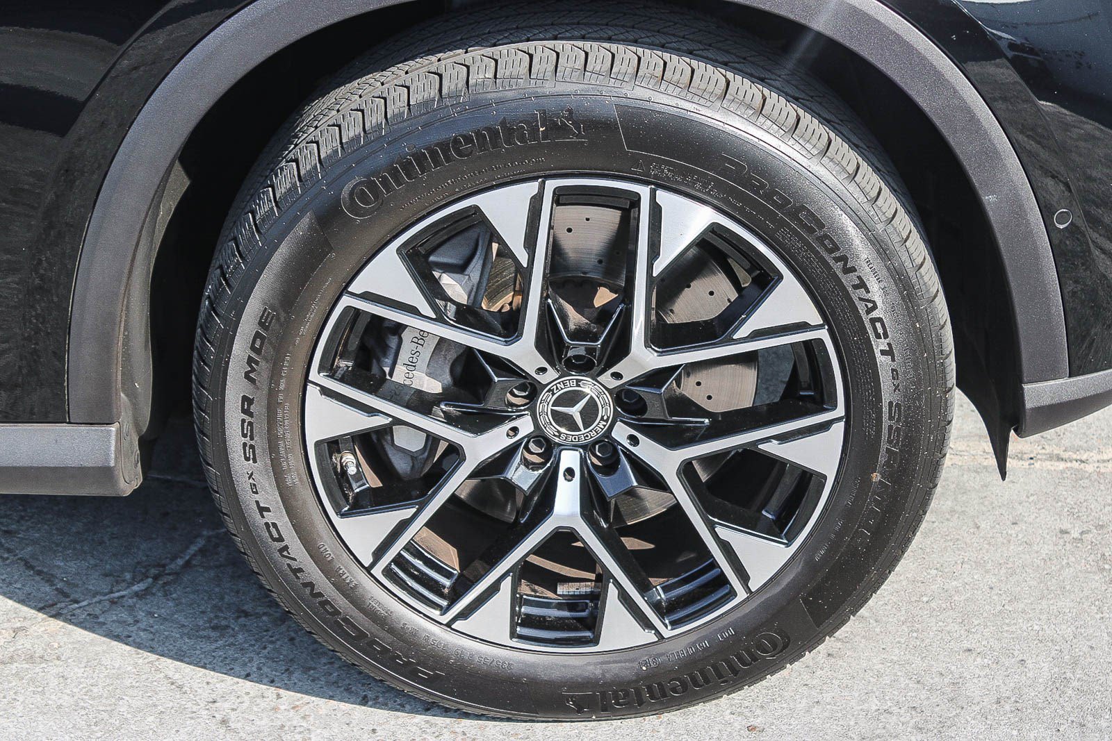 Used 2025 Mercedes-Benz GLC 350e 4MATIC image 11