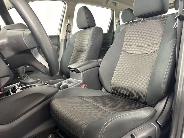 Used 2019 Nissan Rogue S AWD/4WD image 18