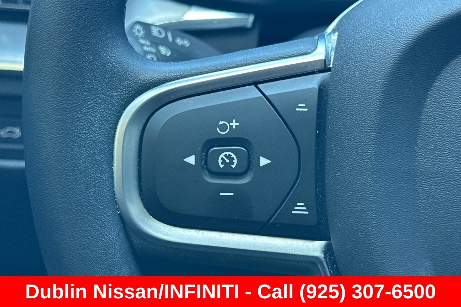 Used 2023 Volvo XC60 B5 Core w/ Protection Package Premier FWD image 36