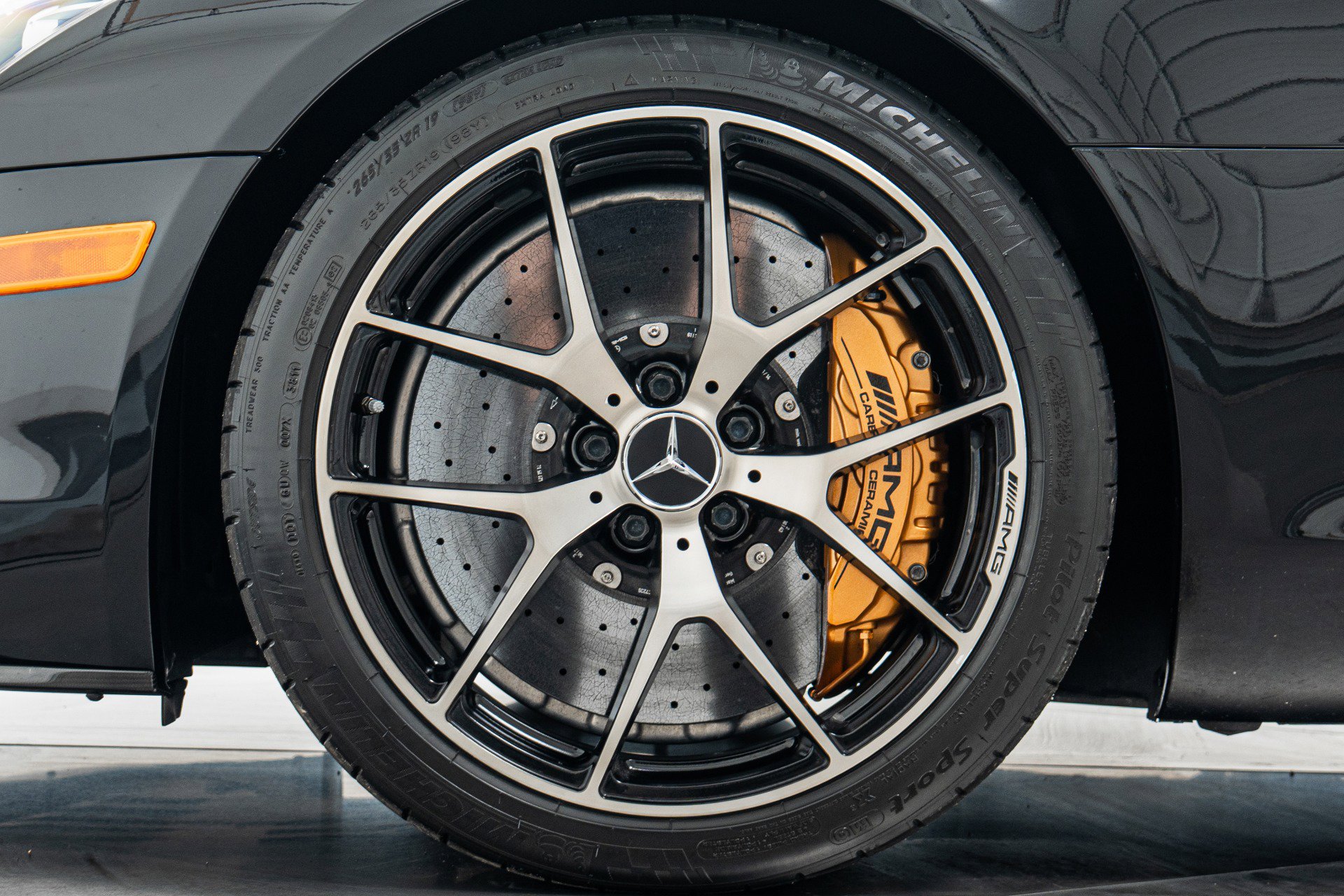 Used 2015 Mercedes-Benz SLS AMG GT Final Edition image 10