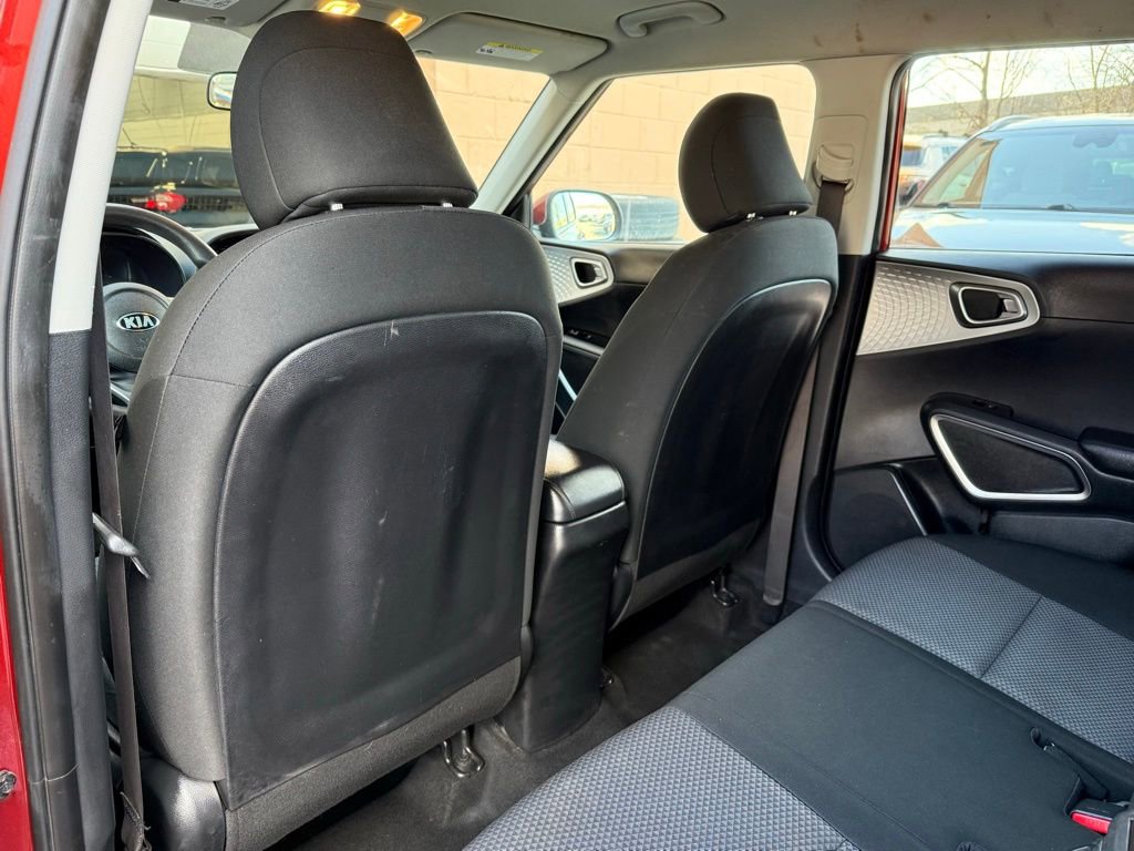 Used 2020 Kia Soul LX FWD image 18