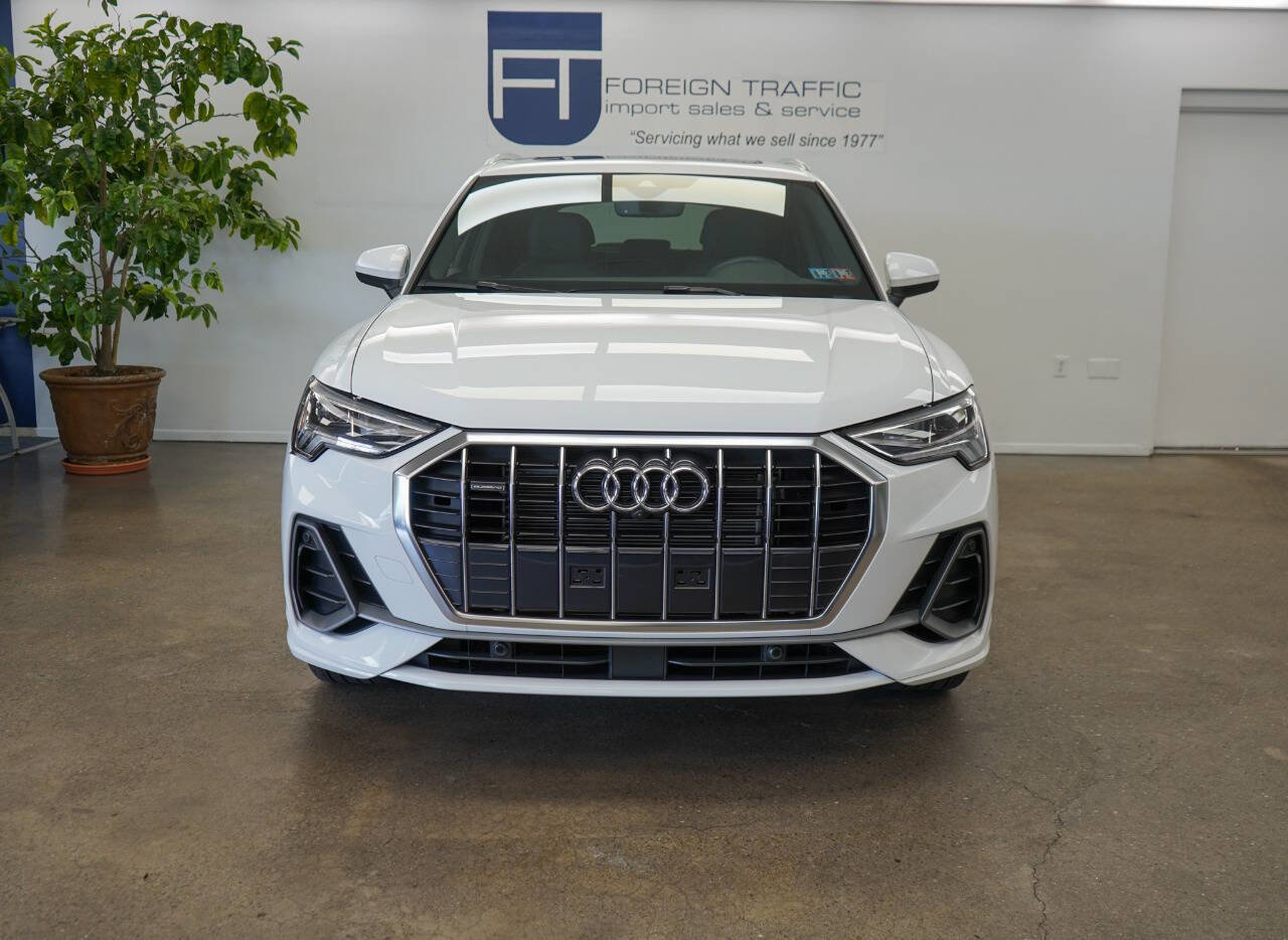 Used 2024 Audi Q3 2.0T Premium Plus w/ Premium Plus Package image 2
