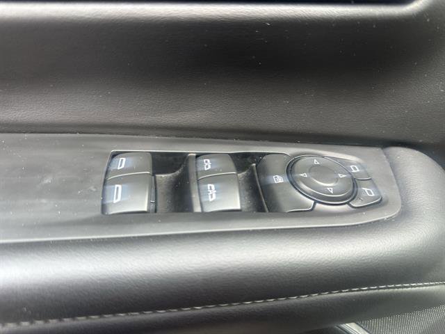 Used 2025 Chevrolet Suburban Z71 AWD/4WD image 40