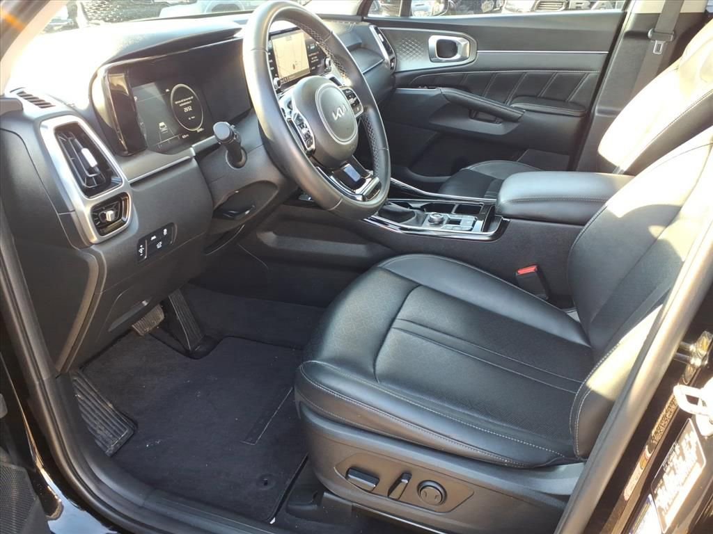 Used 2023 Kia Sorento SX image 12