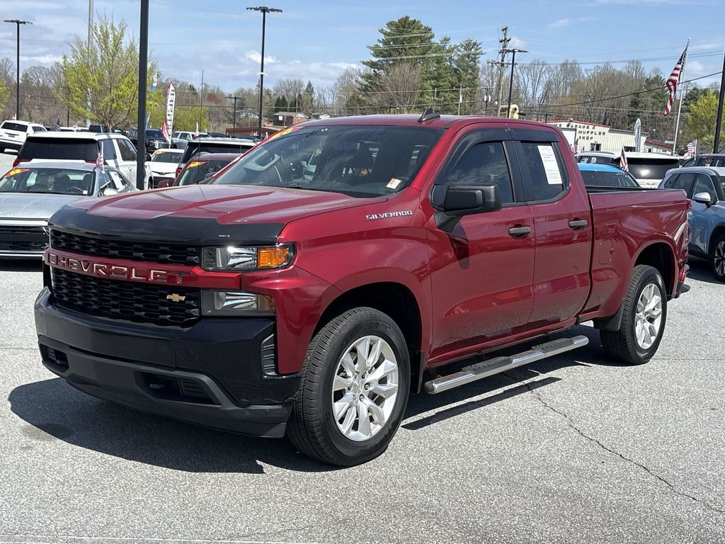 Used 2020 Chevrolet Silverado 1500 Custom w/ Custom Value Package image 5