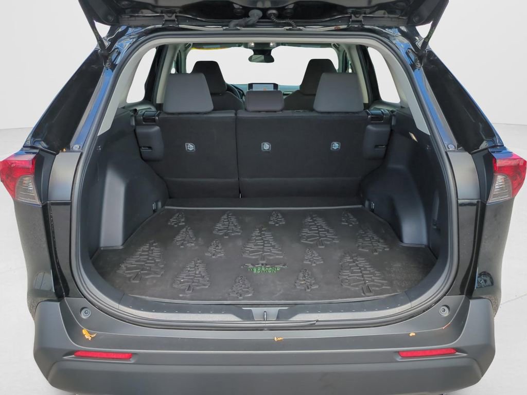 Used 2024 Toyota RAV4 AWD Hybrid image 12