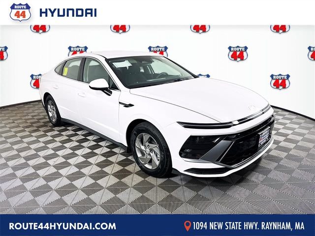 Used 2025 Hyundai Sonata SE FWD image 1