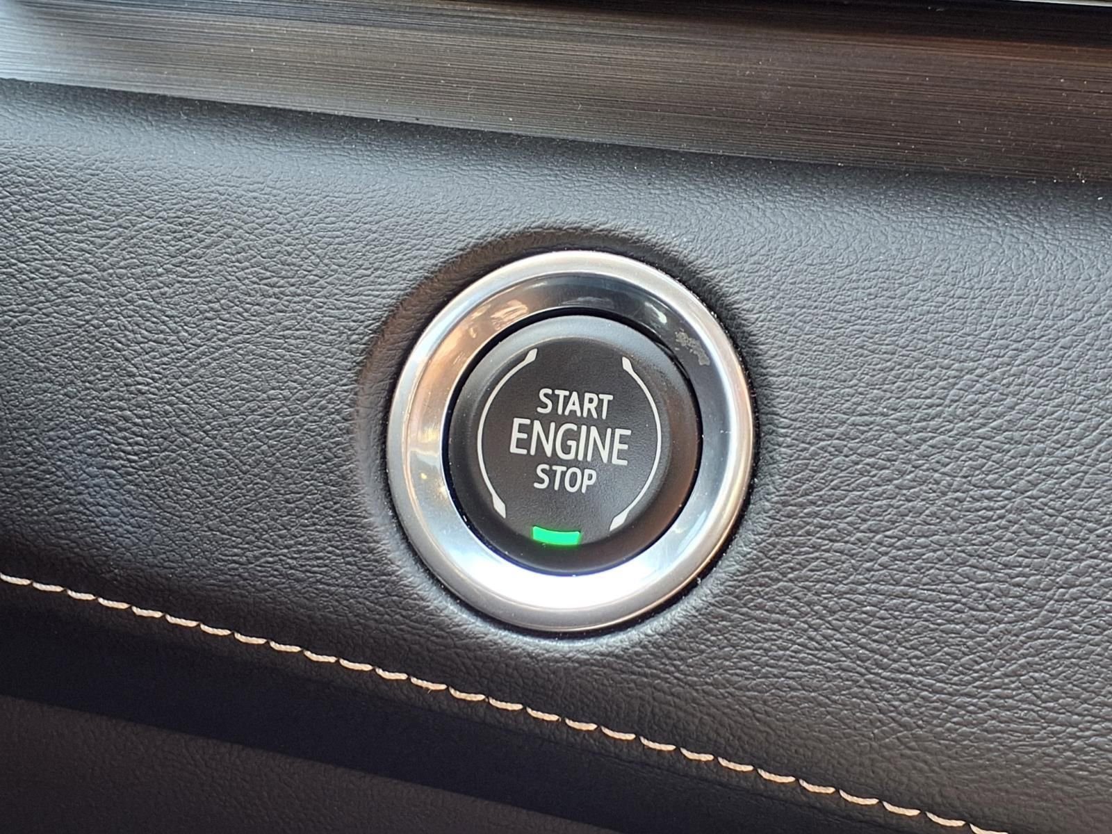 Used 2021 Cadillac Escalade ESV Sport w/ Driver Assist Tech Package AWD/4WD image 24