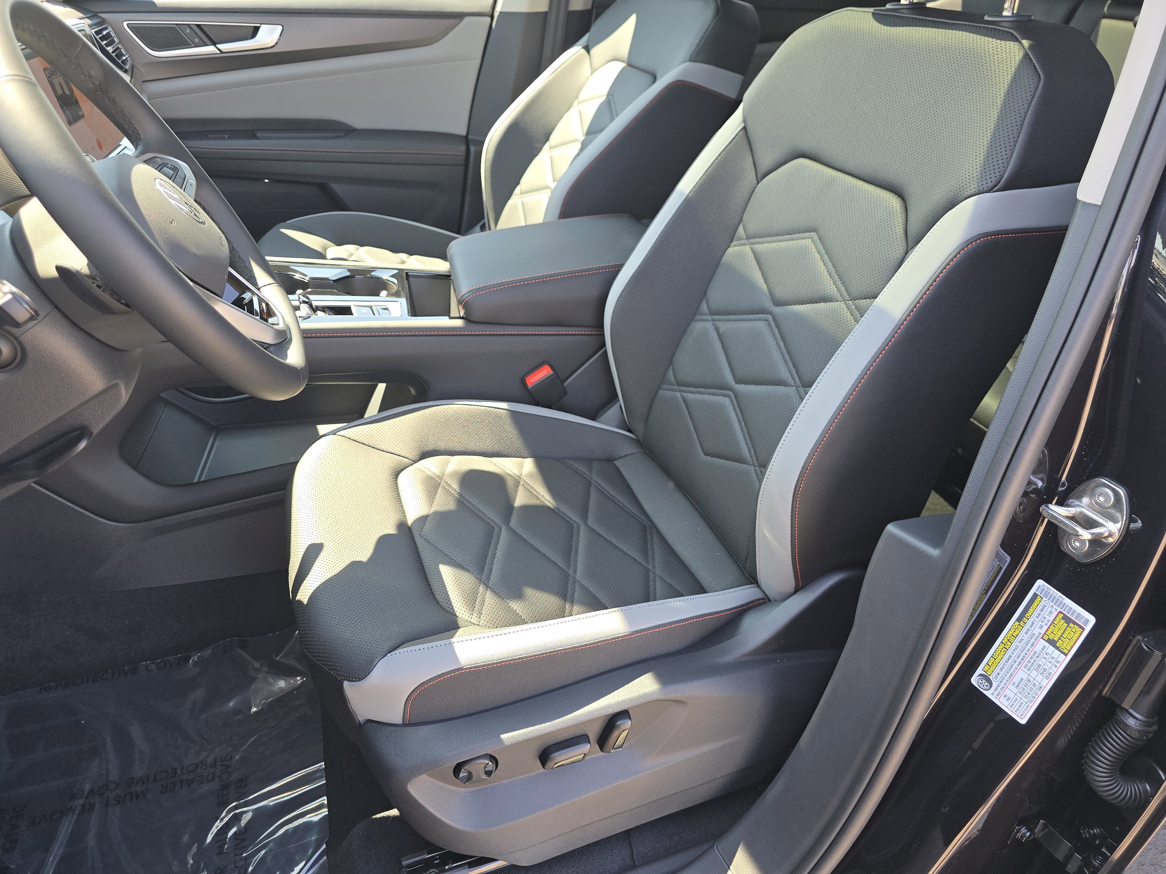 New 2025 Volkswagen Atlas Peak Edition SE image 20