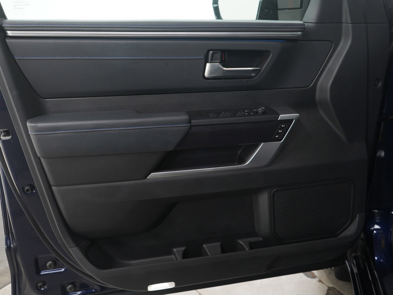 Used 2024 Toyota Sequoia Platinum image 25